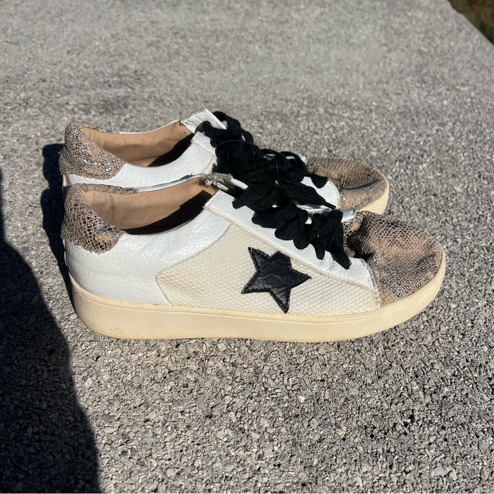 White Raven Gold, Cream, Black Fashion Sneakers Size 8